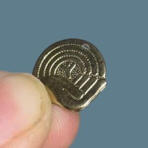 Vintage United Way Helping Hand Logo Lapel Pin Clutch Back Small Gold Toned